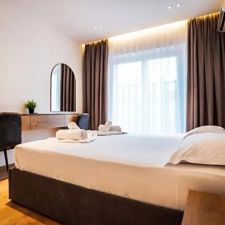 Apartment Enjoy Cozy 2br - Center Tirana