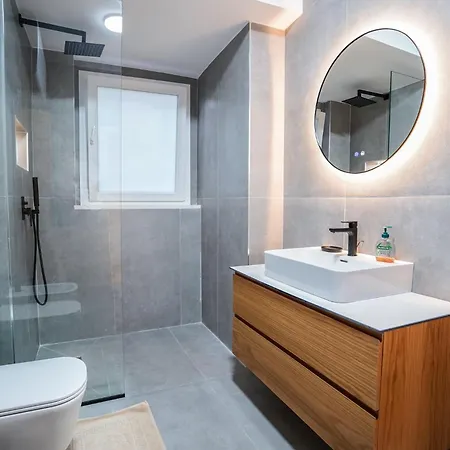 Enjoy Cozy 2br - Center Apartment *